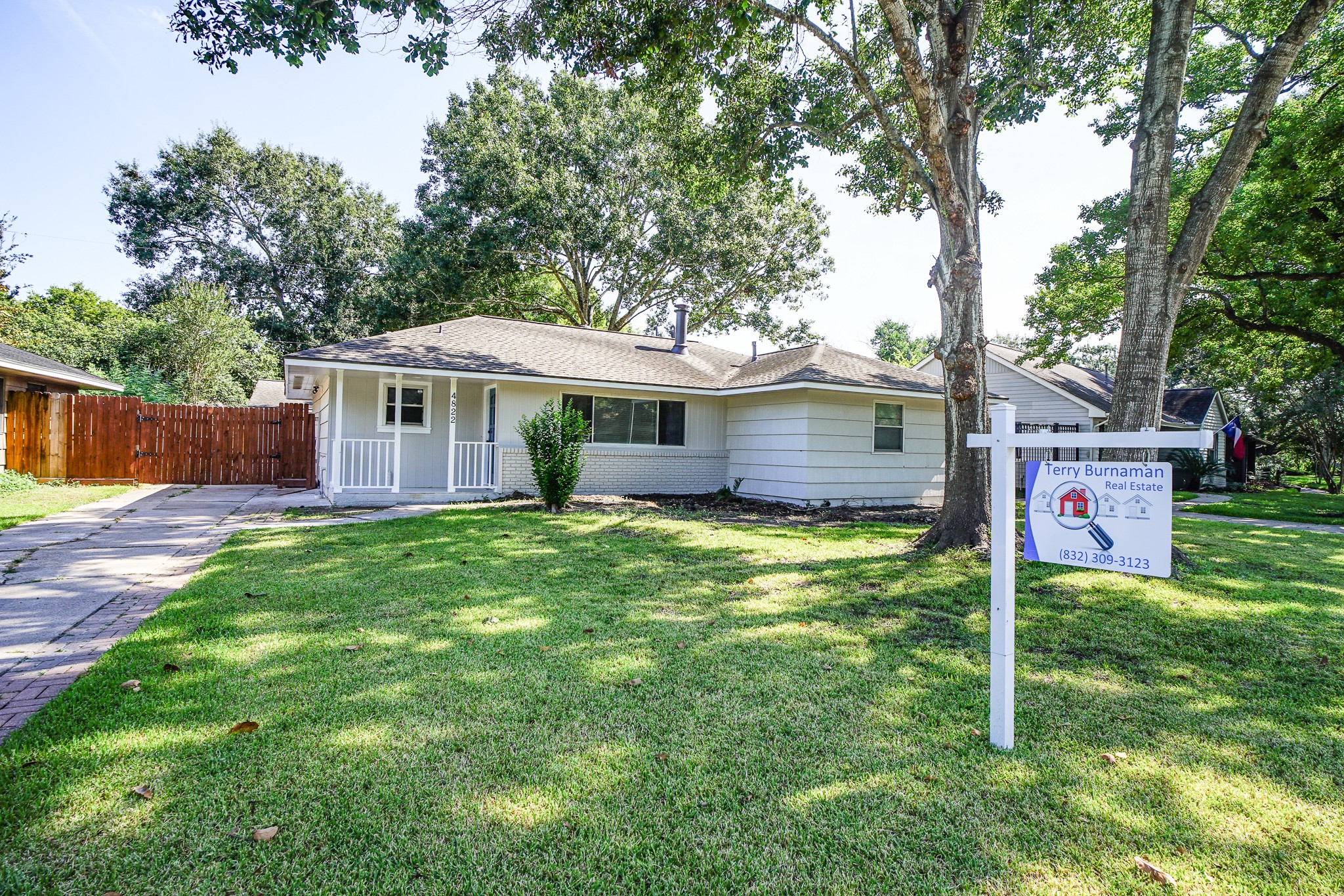 4822 Kingfisher Drive Houston TX 77035