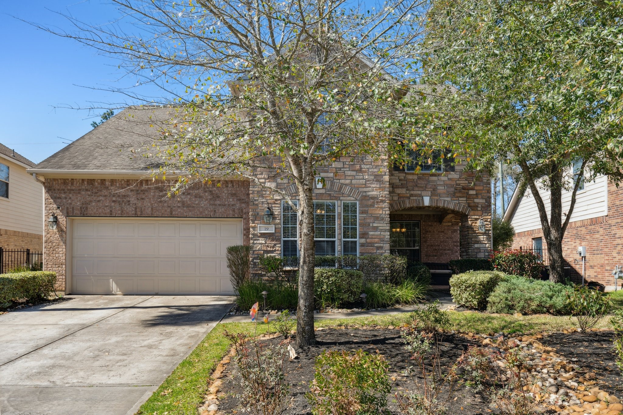 19 Fraiser Fir Place Spring TX 77389