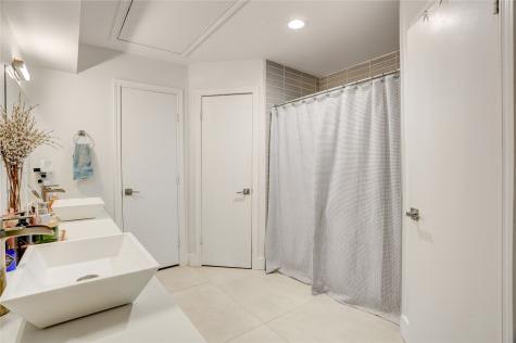 1135 Trowbridge Drive Houston TX 77062