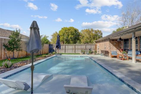 1135 Trowbridge Drive Houston TX 77062