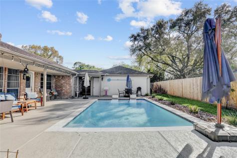 1135 Trowbridge Drive Houston TX 77062