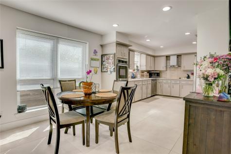 1135 Trowbridge Drive Houston TX 77062