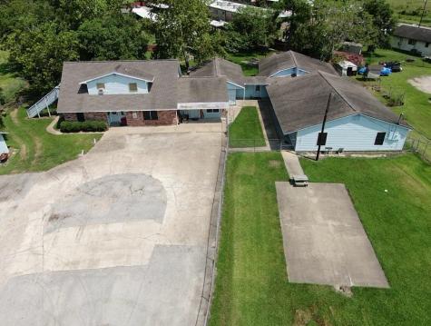 1320 W Brazos Avenue West Columbia TX 77486