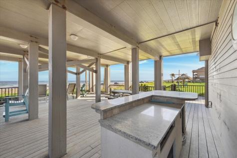 1 Blue Heron Circle Drive Jamaica Beach TX 77554