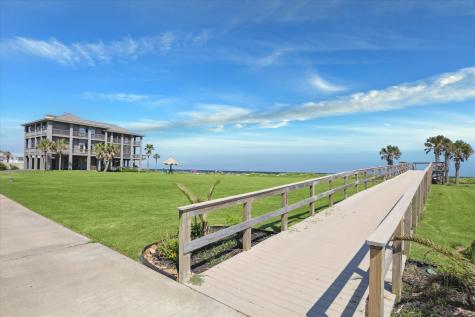 1 Blue Heron Circle Drive Jamaica Beach TX 77554