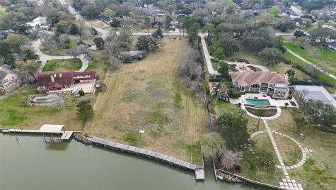 205 Lakeshore Drive Seabrook TX 77586