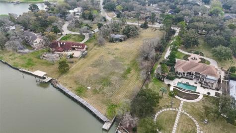 205 Lakeshore Drive Seabrook TX 77586