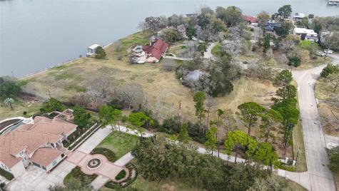 205 Lakeshore Drive Seabrook TX 77586
