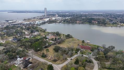 205 Lakeshore Drive Seabrook TX 77586