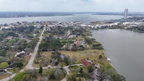 205 Lakeshore Drive Seabrook TX 77586