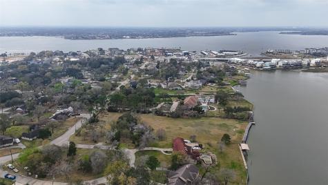 205 Lakeshore Drive Seabrook TX 77586