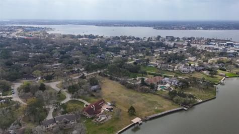 205 Lakeshore Drive Seabrook TX 77586