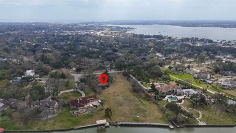 205 Lakeshore Drive Seabrook TX 77586