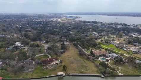 205 Lakeshore Drive Seabrook TX 77586