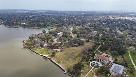 205 Lakeshore Drive Seabrook TX 77586