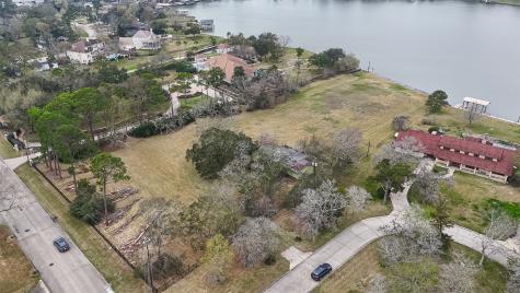 205 Lakeshore Drive Seabrook TX 77586