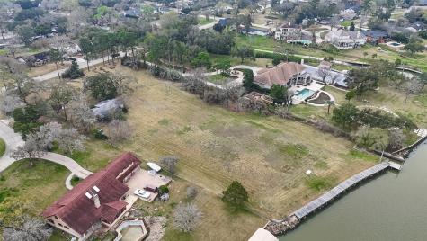205 Lakeshore Drive Seabrook TX 77586