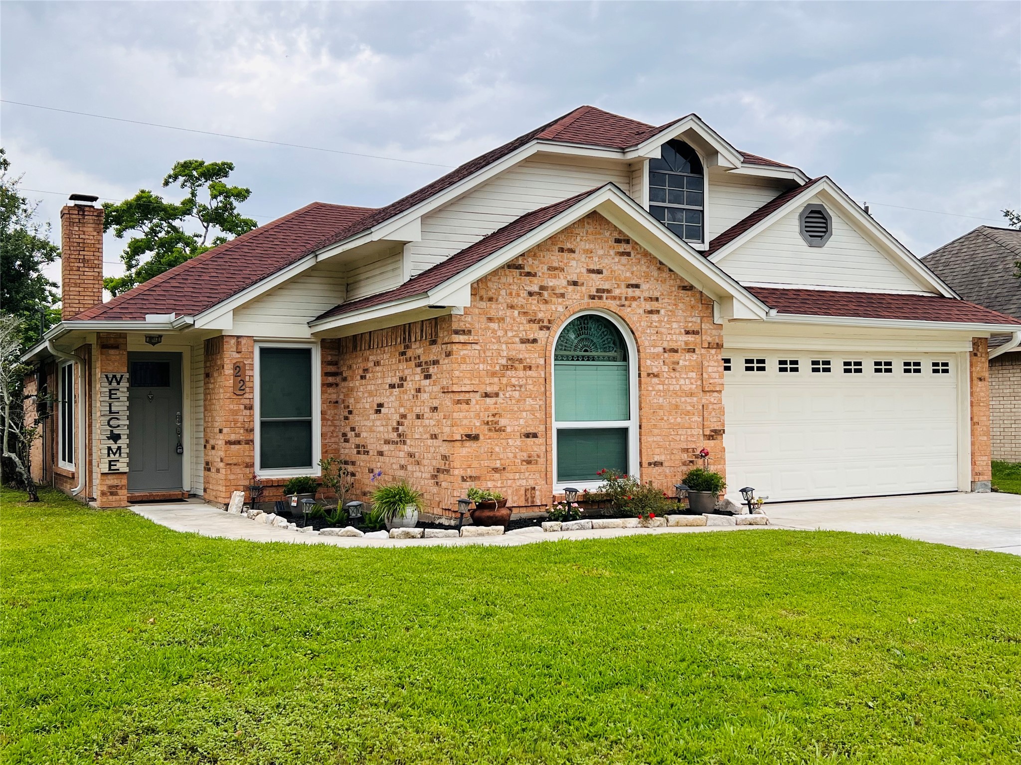 22 Alexander Court Angleton TX 77515