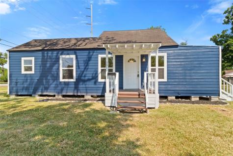 301 S Virginia Street La Porte TX 77571