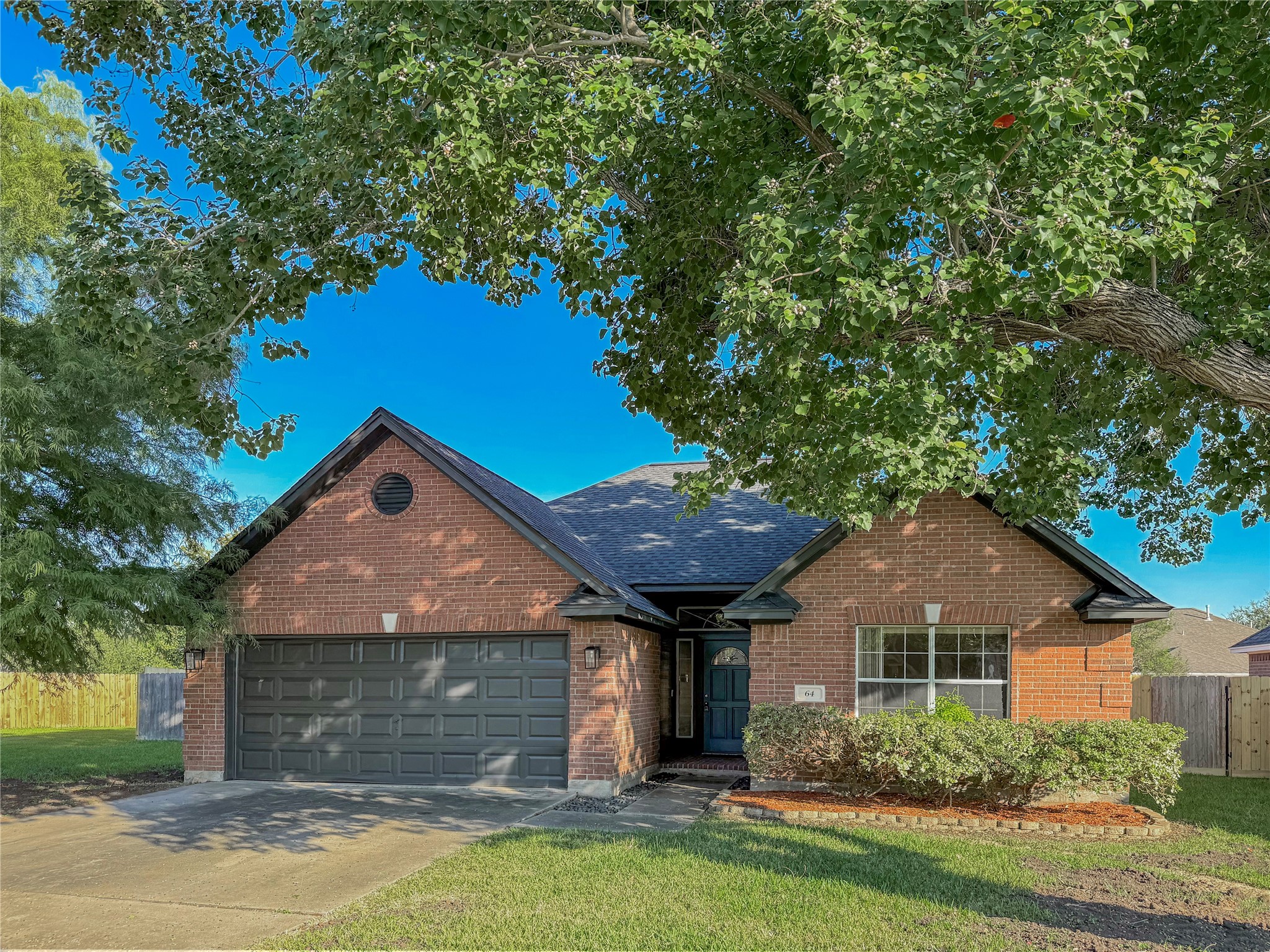 64 Tangerine Court Lake Jackson TX 77566