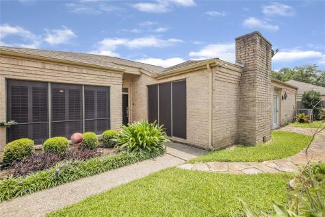 6615 Oakland Hills Drive Houston TX 77069