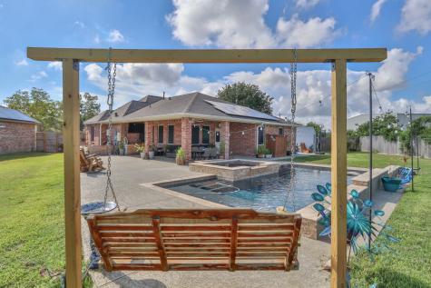 2109 Loc Loma Lane La Porte TX 77571