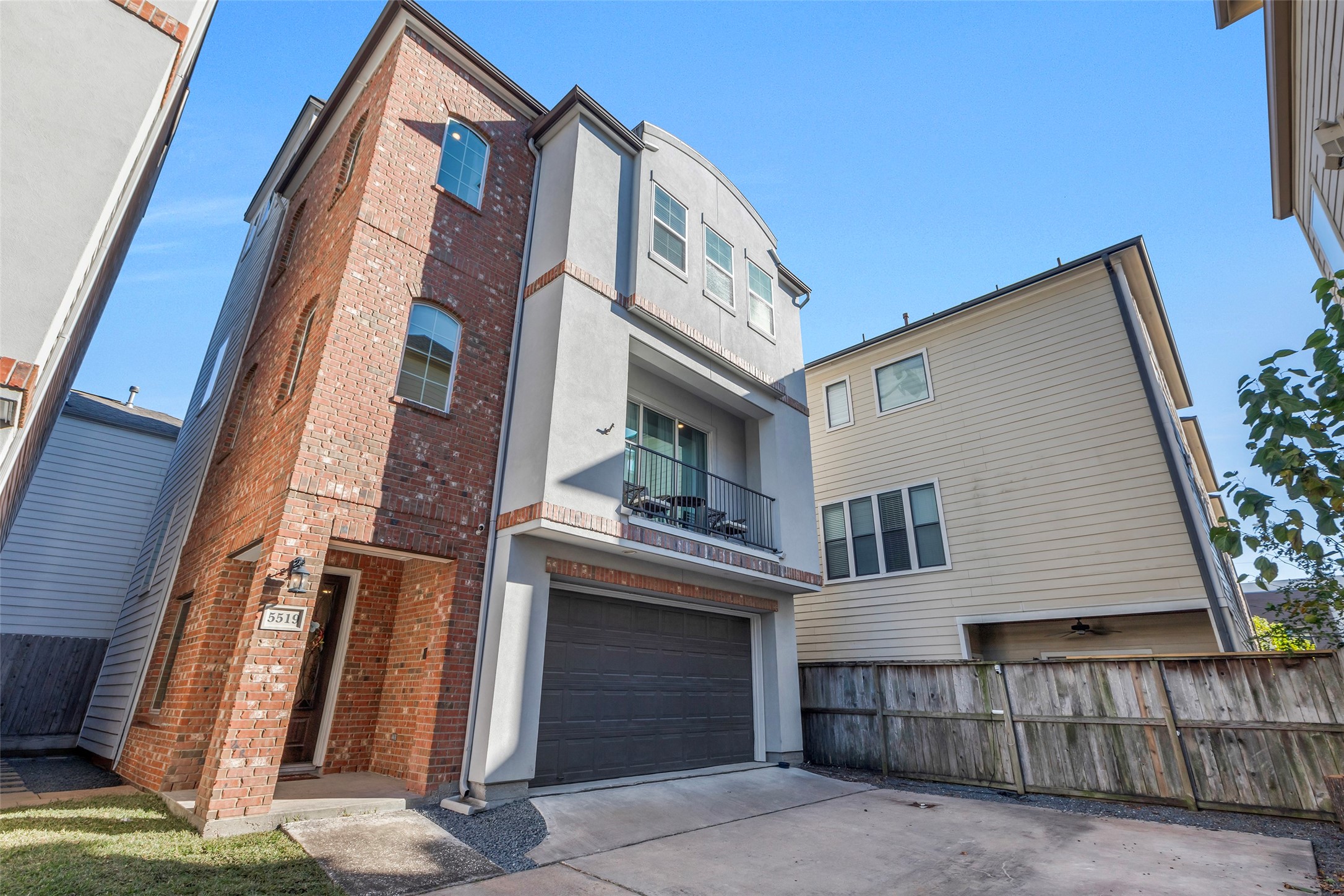 5519 Petty Street Houston TX 77007