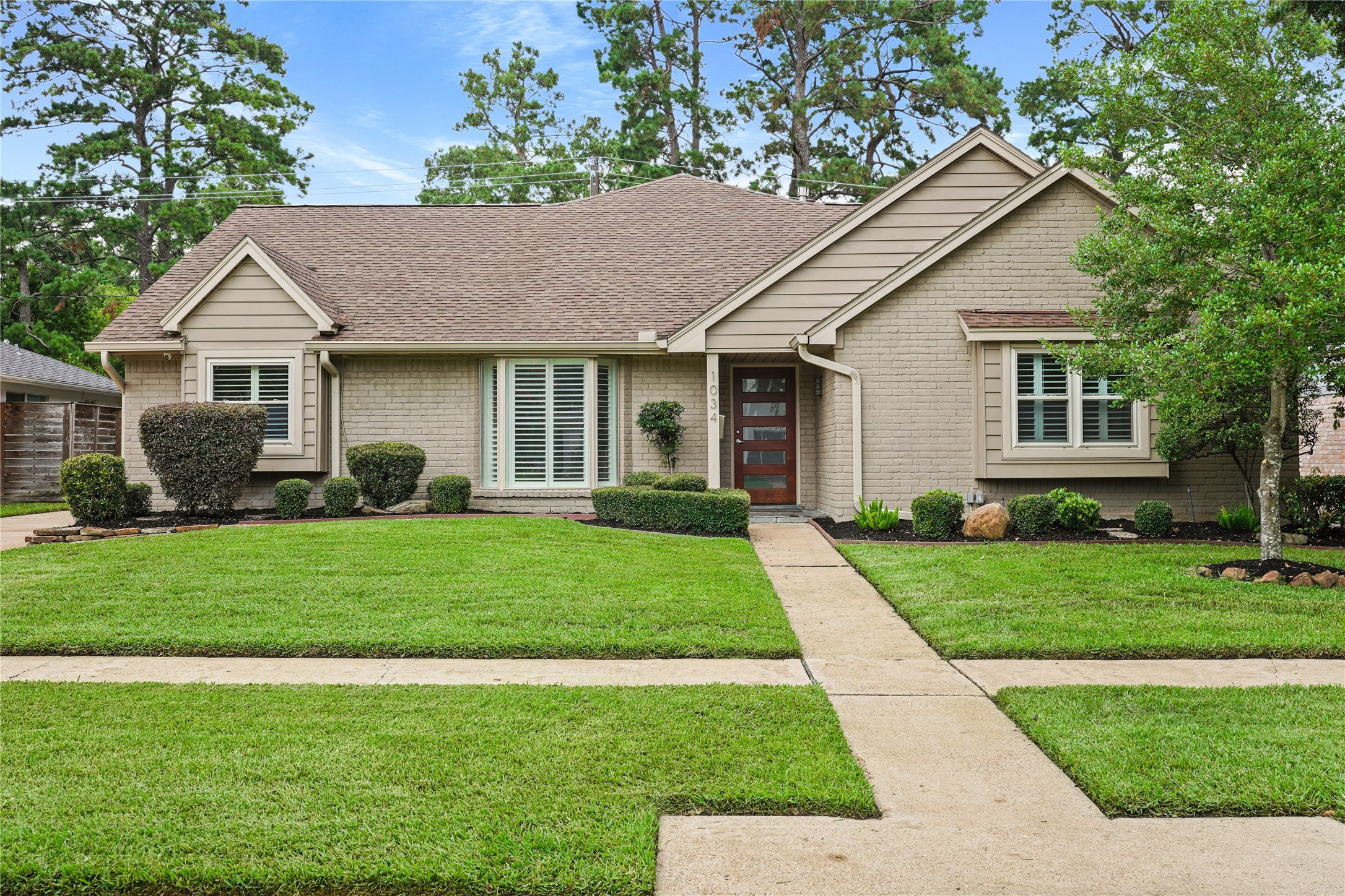 1034 Candlelight Lane Houston TX 77018