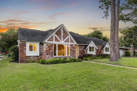 9780 Cedardale Drive Houston TX 77055