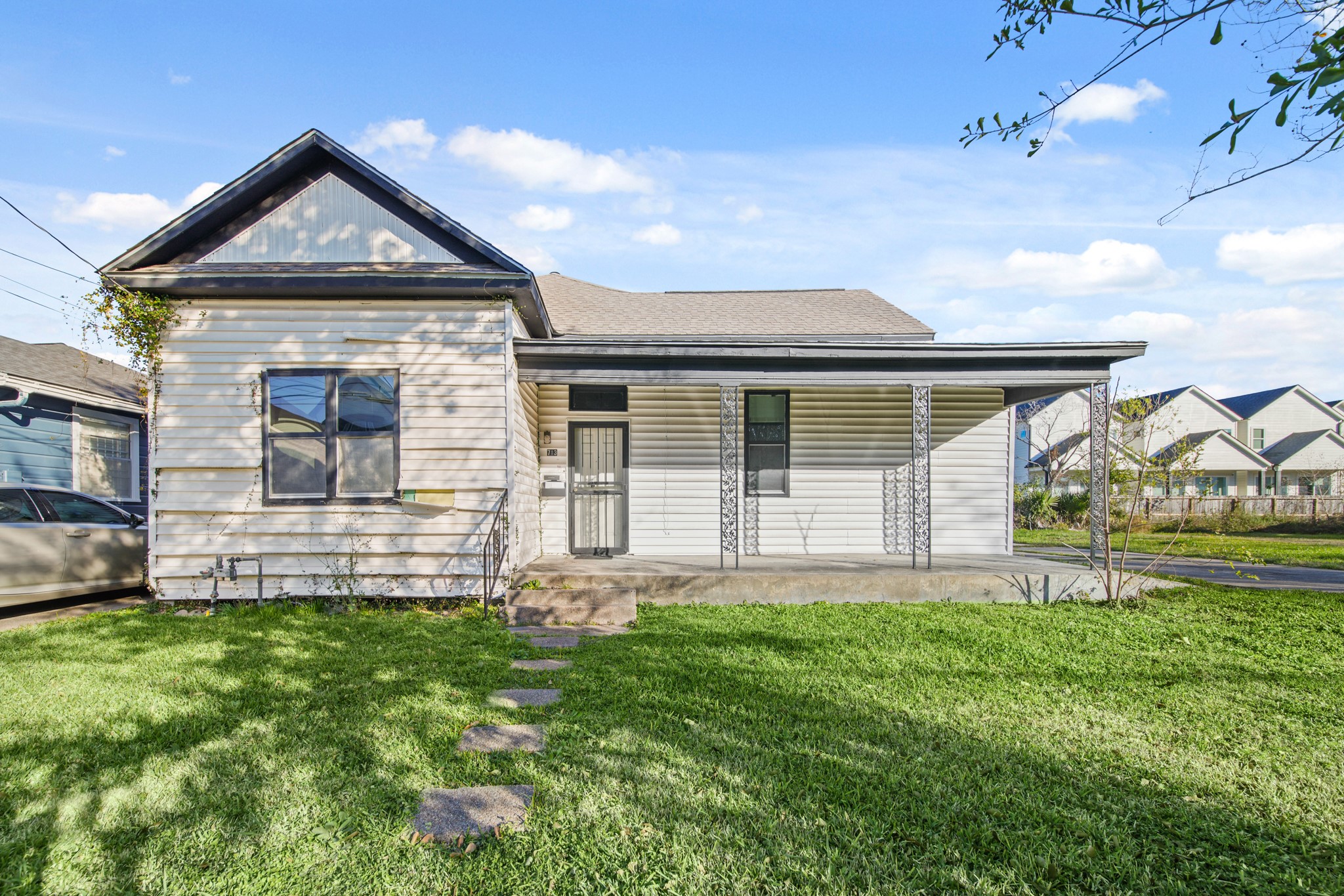 713 E 37th Street Houston TX 77022