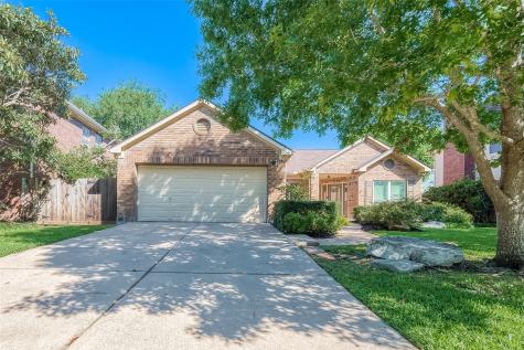 919 Knotty Elmwood Trail Houston TX 77062