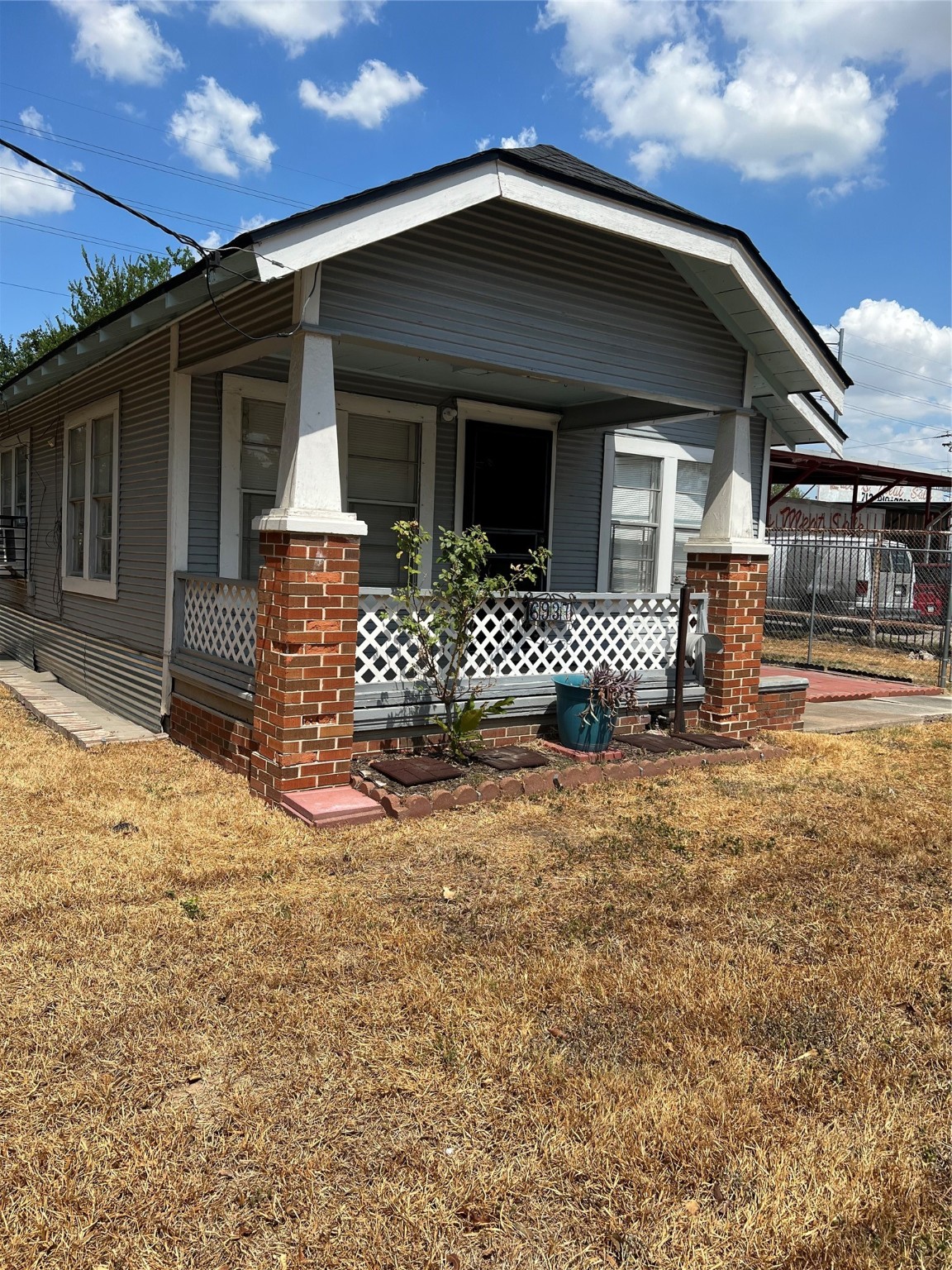 6937 Canal Street Houston TX 77011