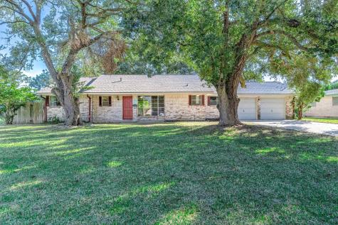 2609 Lake Park Drive La Marque TX 77568