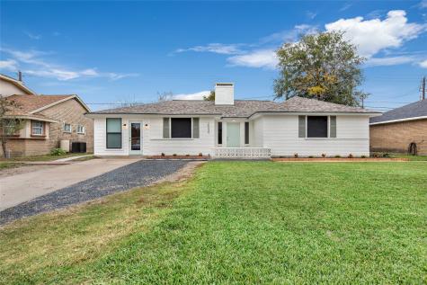 15239 Woodforest Boulevard Channelview TX 77530
