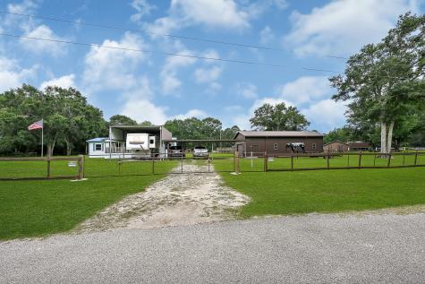 109 Lyle Lane Dayton TX 77535