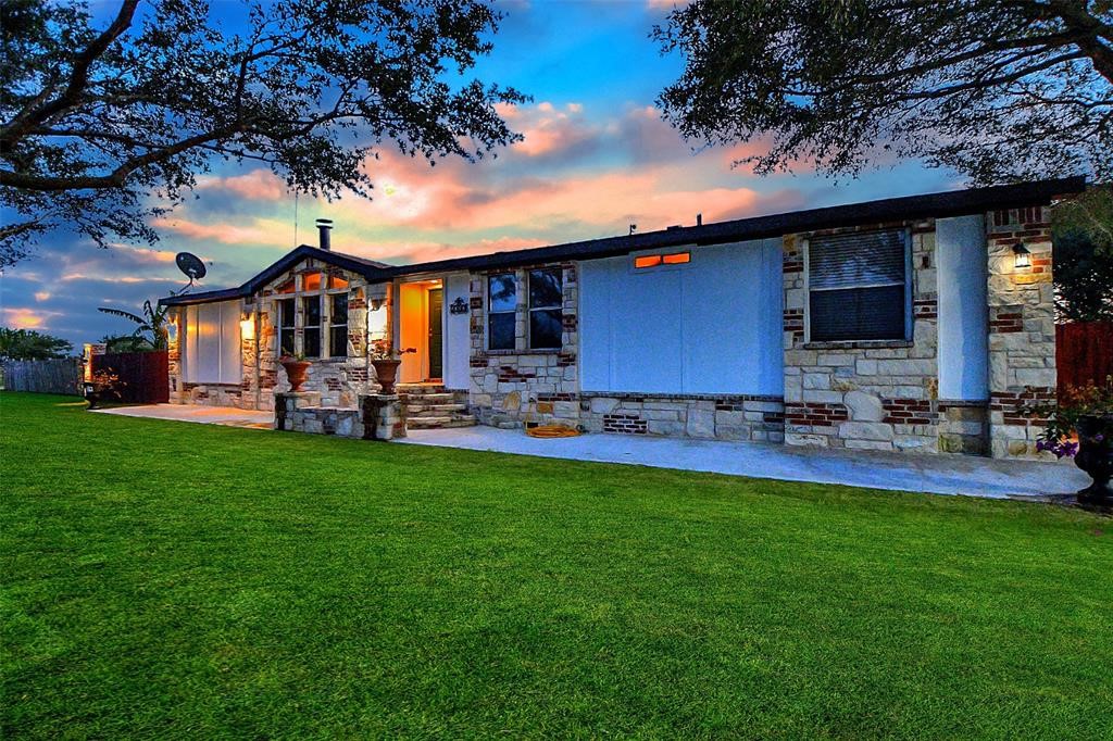 2199 Lauren Lane Sealy TX 77474