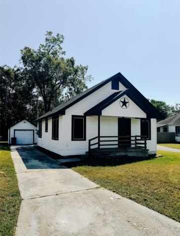 705 Bowie Street Baytown TX 77520