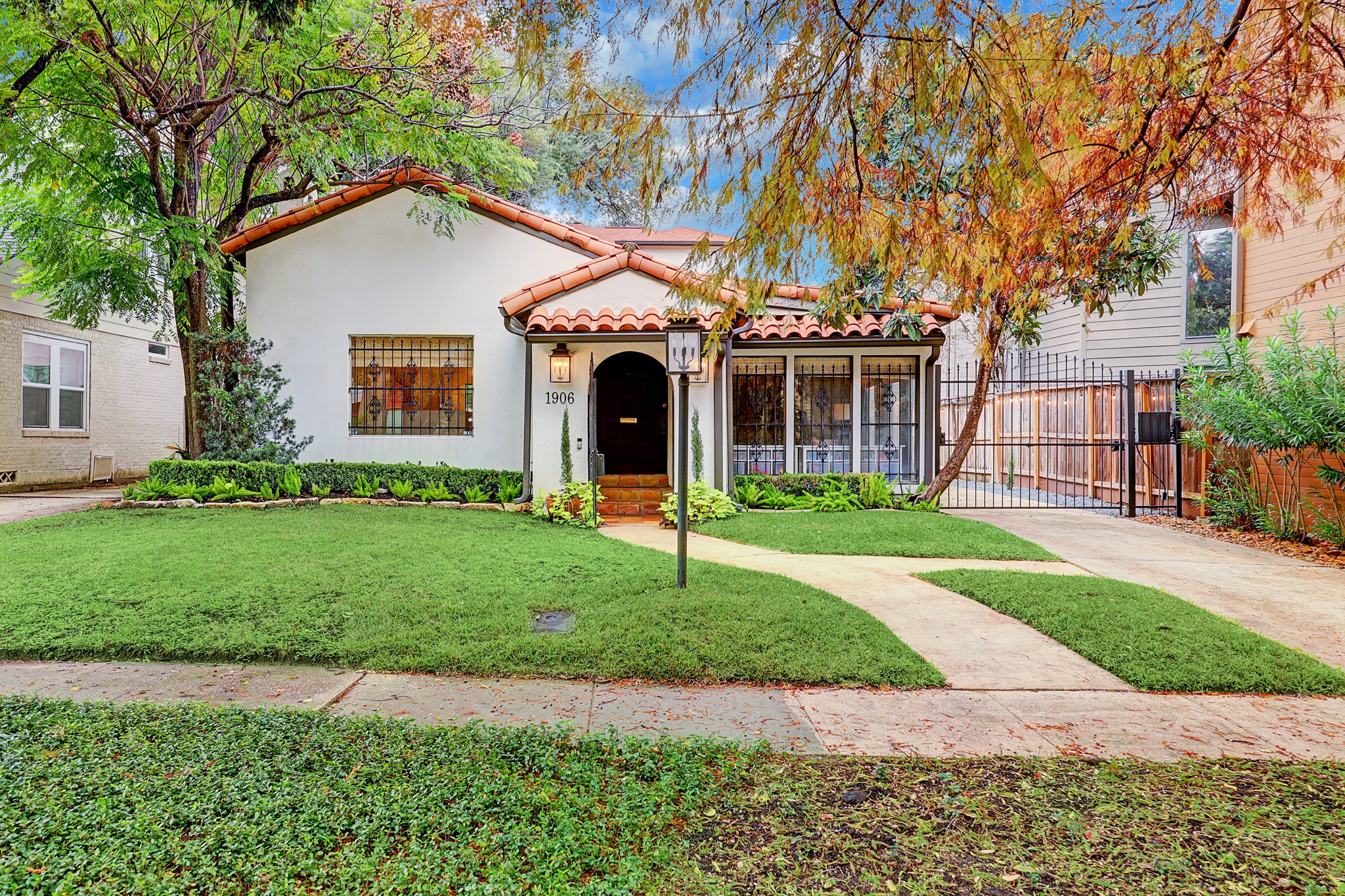 1906 Norfolk Street Houston TX 77098