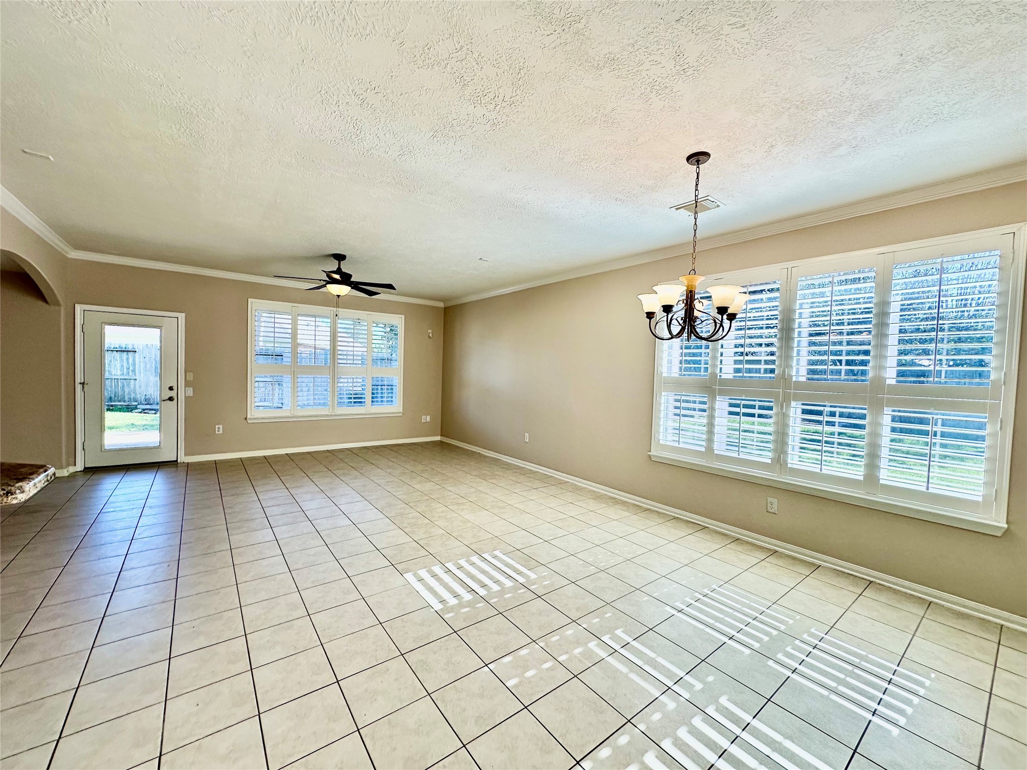 2401 Ameno Drive Pearland TX 77581