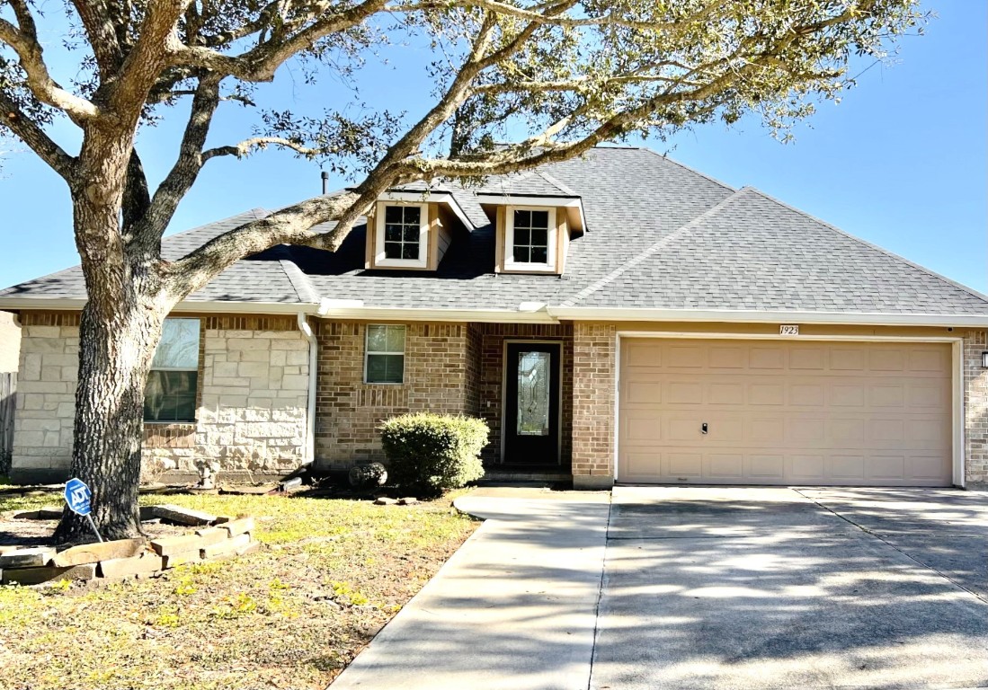 1923 Oak Top Drive Pearland TX 77581
