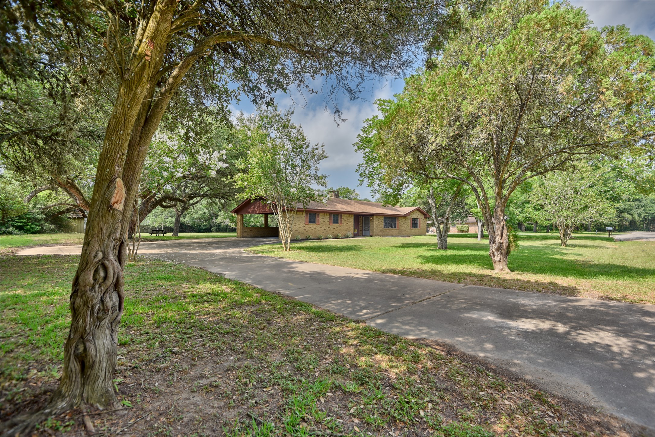 109 Mesquite Street Columbus TX 78934