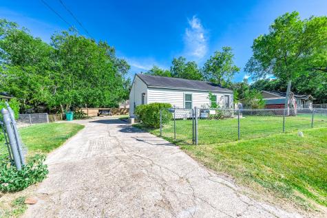 803 Chestnut Street La Marque TX 77568