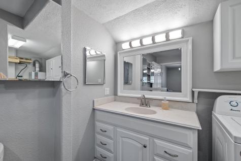 201 Huisache Street Lake Jackson TX 77566