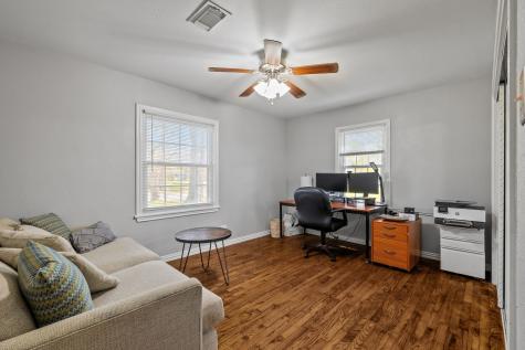 201 Huisache Street Lake Jackson TX 77566