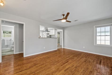 201 Huisache Street Lake Jackson TX 77566