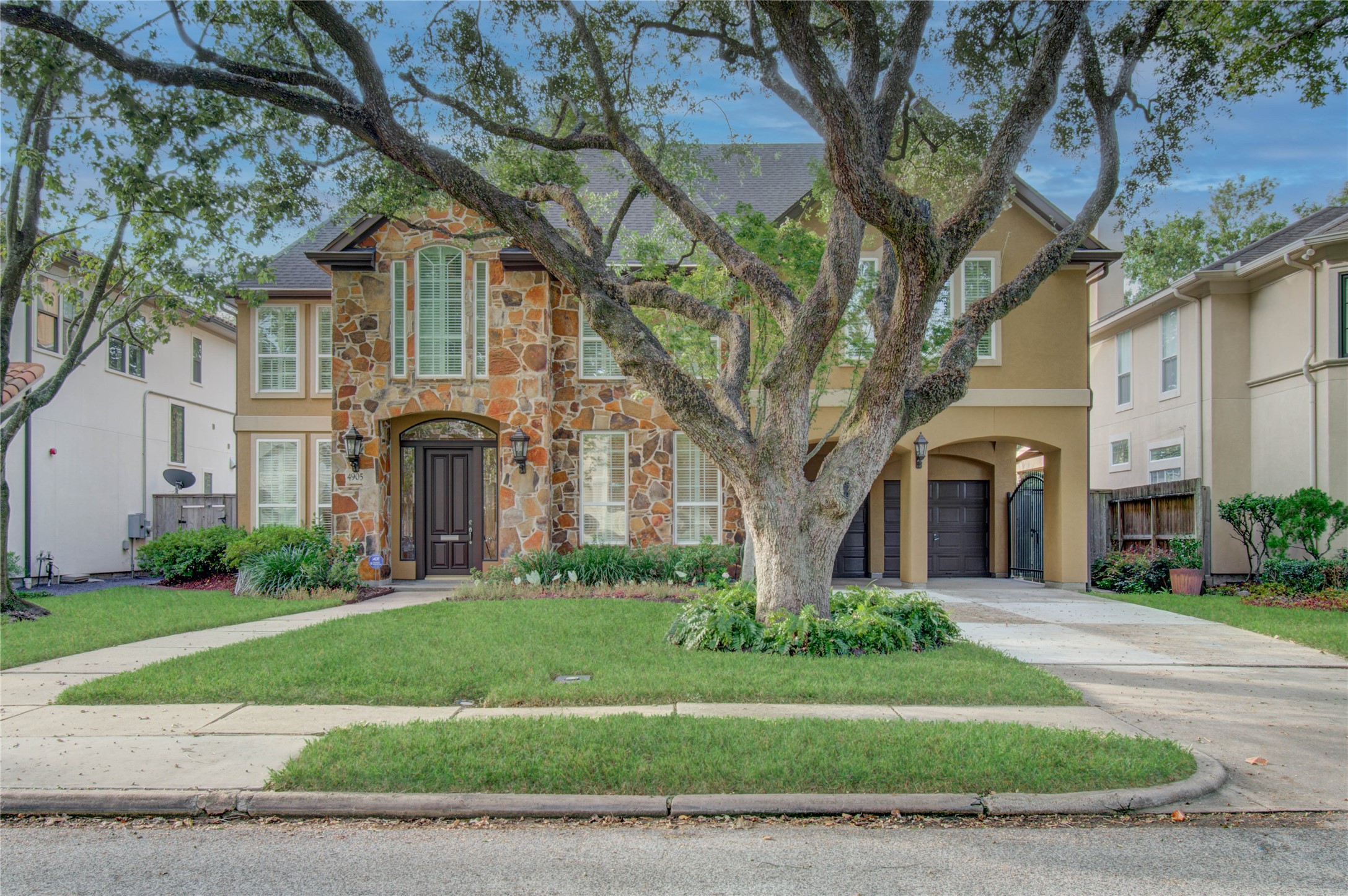 4905 Wedgewood Drive Bellaire TX 77401
