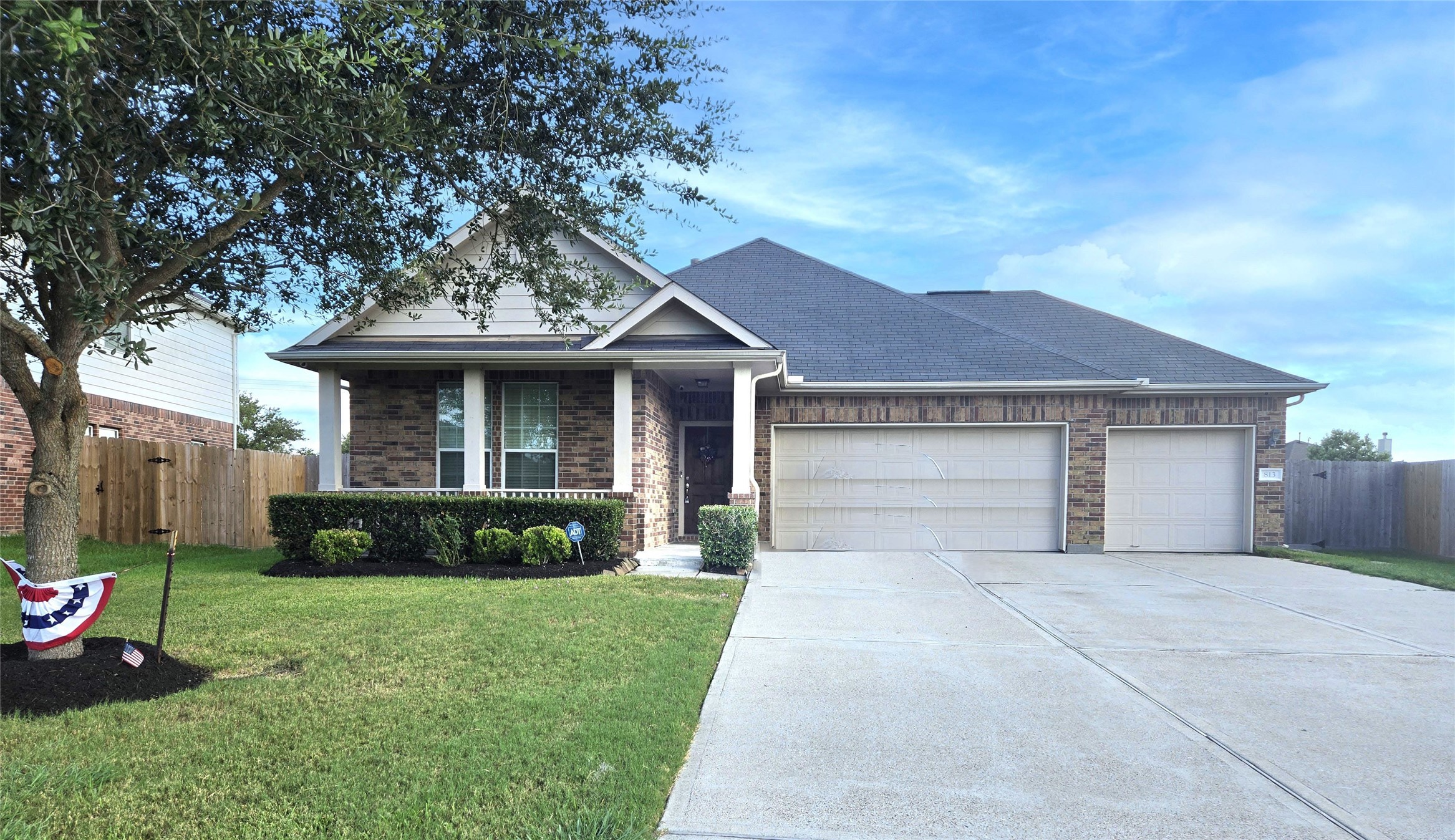 813 Grassy Knoll Trail La Marque TX 77568