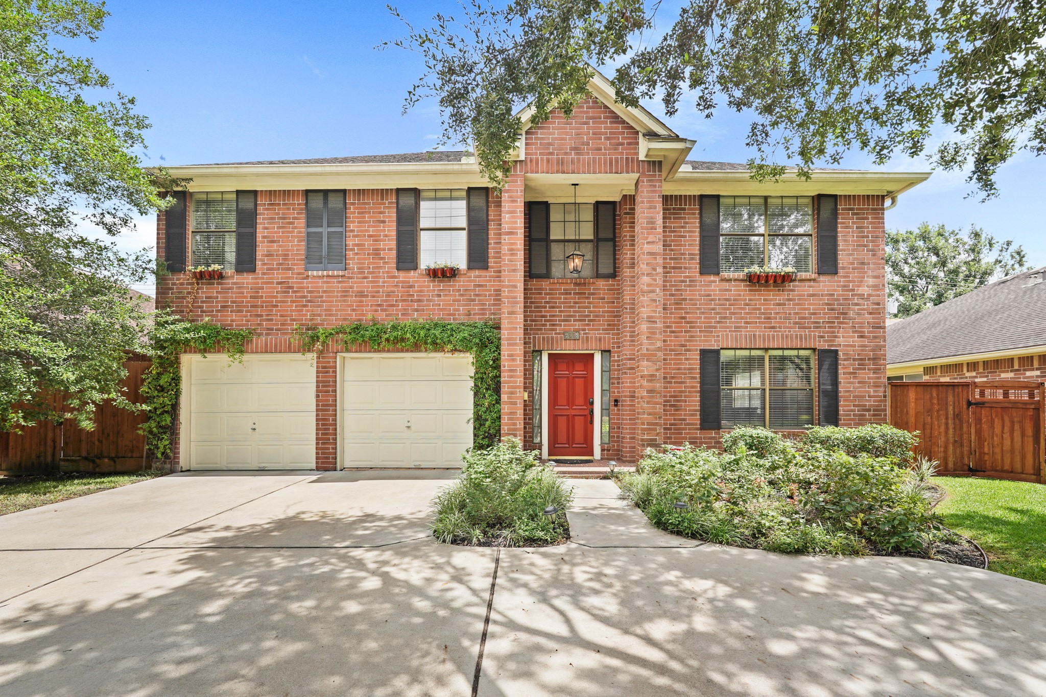 5413 Newcastle Street Bellaire TX 77401
