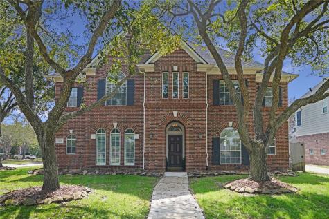 3030 Hidden Mist Court Pearland TX 77584