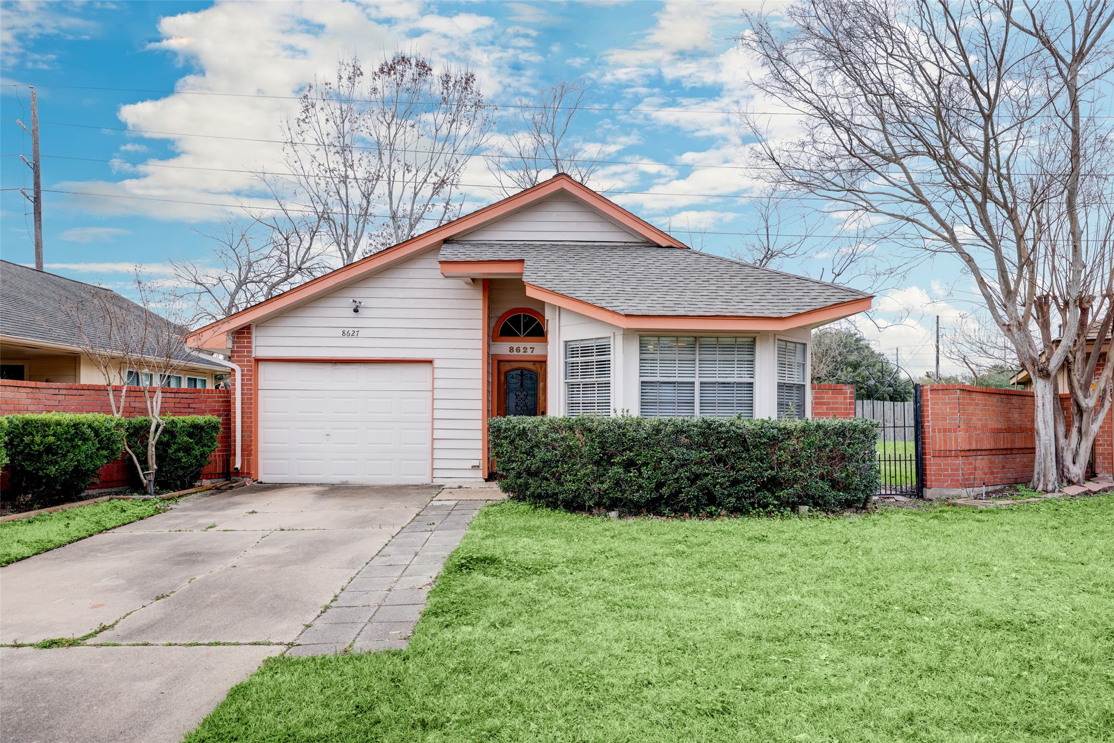 8627 Pool Creek Drive Houston TX 77095